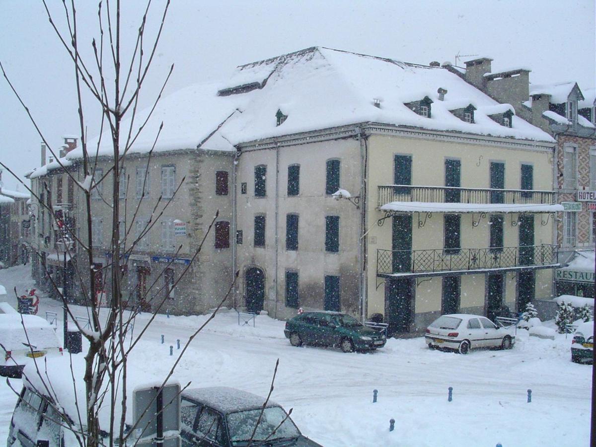 Marie Maxi 2 Adultes Et 2 Enfants - Linge Toilette Et Literie Et Menage Inclus Dans Le Tarif Apartment Laruns Exterior photo